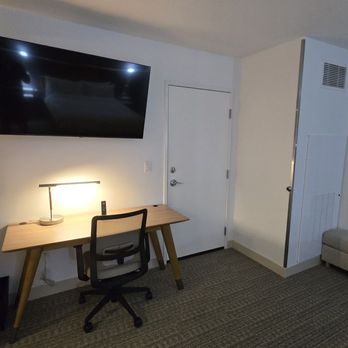 Element Savannah Midtown - Room 601 - Hotels Near Me - Savannah, Georgia