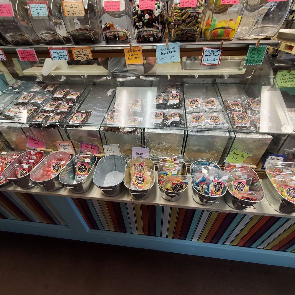 Hardy Sweet Shop - Ice Cream & Frozen Yogurt Near Me - Hardy, Arkansas