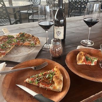 Robert Renzoni Vineyards - Wineries Near Me - Temecula, California Robert Renzoni Vineyards - Wineries Near Me - Temecula, California