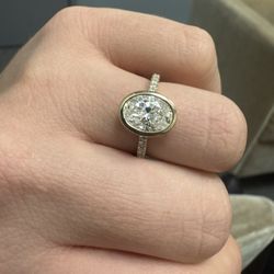 Sawchuk Jewelers - Engagement ring