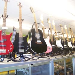 Fast Cash and Pawn - Fast Cash Guitars / musical instruments