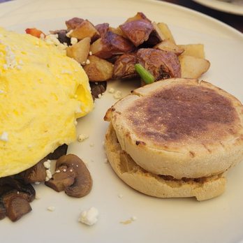 Sunny Side Solana - Mushroom omlette - Breakfast & Brunch Near Me - Solana Beach, California Sunny Side Solana - Mushroom omlette - Breakfast & Brunch Near Me - Solana Beach, California