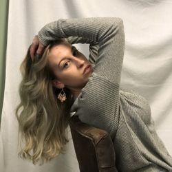Rusted Roots Hair Lounge - Silver Icy hair PULPRIOT is Kim Kidwell's paint.
