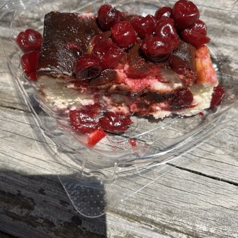 BouNom Café & Bakery - Cherry cheesecake - Coffee & Tea Near Me - Avon, Connecticut