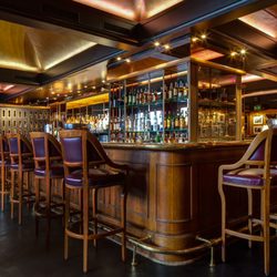 Funky Claude's Bar
