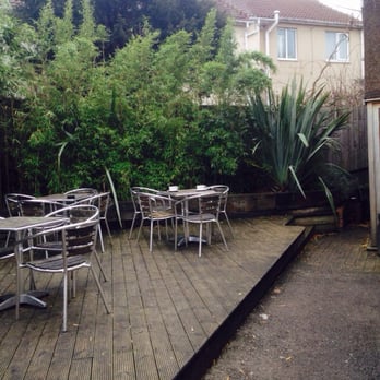 Grounded Redfield - Outside decking area - Cafes Near Me - Bristol, BST