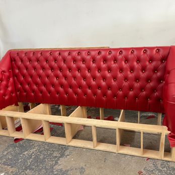 Hugo's Upholstery - High-End Upholstered Booth - Custom Design, Premium Materials - Furniture Reupholstery Near Me - Pacoima , California