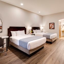 Ayres Hotel - 2 Queen Pet Friendly Room