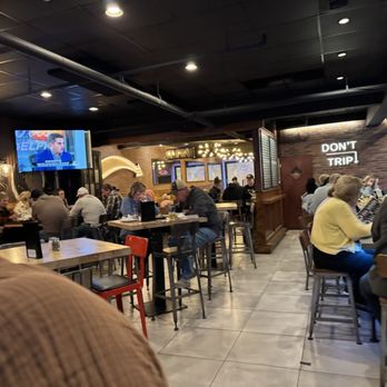 Tom Foolery's Restaurant & Bar - Dining area - American Near Me - Middletown, Delaware