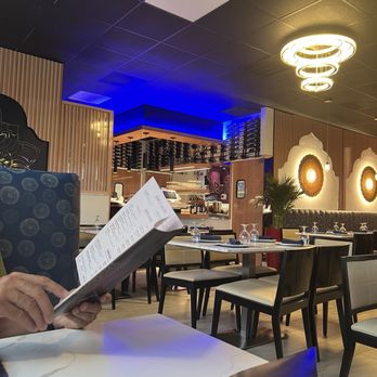 Indian Breeze - Restaurant seating area - Indian Near Me - Cape Coral, Florida