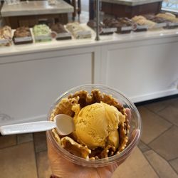 Kilwin's of Mackinac - Pumpkin ice cream in waffle bowl.