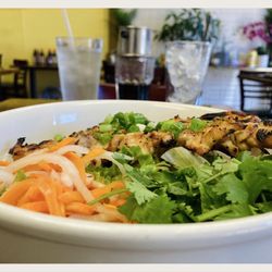 Rang Dong Restaurant - Vermicelli grilled chicken x shrimps.