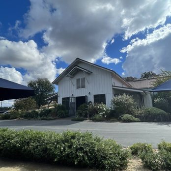 Copain Wines - Wineries Near Me - Healdsburg, California