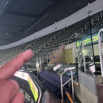 Crypto Arena - The Front rows of the top deck section 305 looking at section 301... every seat has a good view. - Stadiums & Arenas Near Me - Los Angeles, California