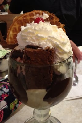 Duffer's Restaurant & Old Fashioned Ice Cream Parlor by null