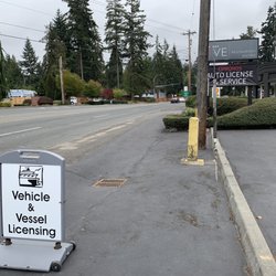 Edmonds Auto License & Service - Signage out front in the morning on Tuesday 9 September 2025.