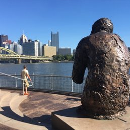 Where is Fred Rogers looking ? Where is Fred Rogers looking ?