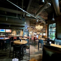 Lots of nice bar seating