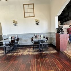 Pho So 1 - Seating area