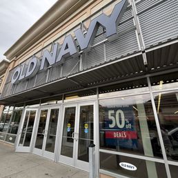 Exterior outside entrance of Old Navy - Kansas City, Missouri Exterior outside entrance of Old Navy - Kansas City, Missouri