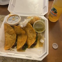 Antojitos Mios
