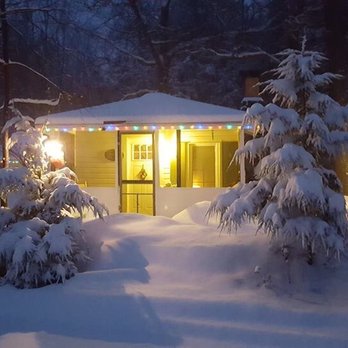 Sunny Brook Cottages - Open all winter. Sometimes Jane makes us cookies - Campgrounds Near Me - Albany, New Hampshire