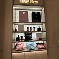 Molly Tea - Merchandise
