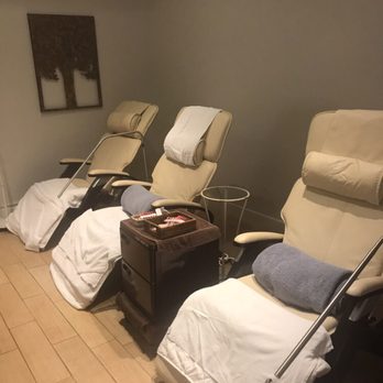 Moana Lani Spa - The highly coveted zero gravity pedicure chairs. They vibrate very softly and lull you into a wonderfully relaxed state of mind. - Day Spas Near Me - Honolulu, Hawaii