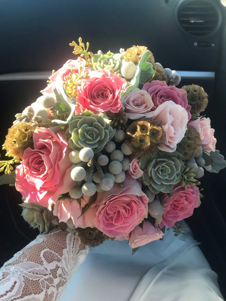 ACE FLORIST & FLOWER DELIVERY Updated September 2024 28 Photos & 17 Reviews 45 Cold Spring