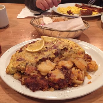 Brownstone Pancake Factory - Loaded Potato omelette. Could only eat half. It was very Yummie - Breakfast & Brunch Near Me - Edgewater, New Jersey