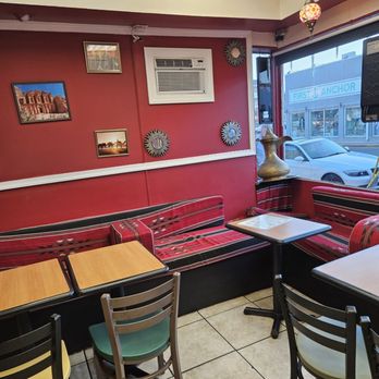 RB Kabob & Grill - tables and booths - Halal Near Me - Rehoboth Beach, Delaware