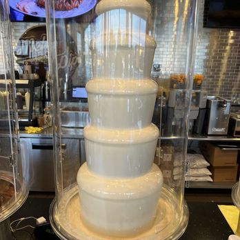 Melt N Dip - Desserts Near Me - Bridgeview, Illinois