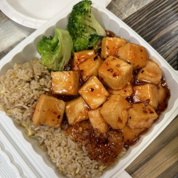 Spicy Noodle House - 3. Orange Peel tofu with fried rice 5/5 - Thai Near Me - Santa Ana, California