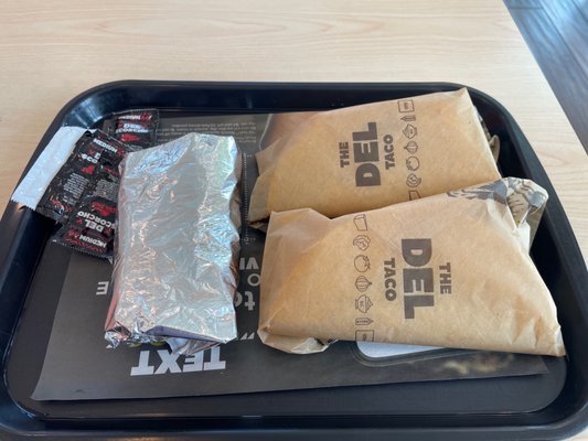 Del Taco by null
