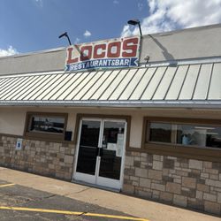 Locos restaurant and Bar - Front doors