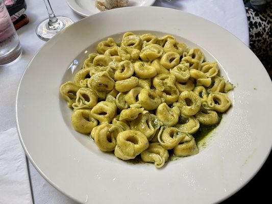 Pellicci's by null