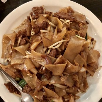 Mein Restaurant - Dry fried beef hor fun - 7/10 good but nothing amazing - Chinese Near Me - Houston, Texas