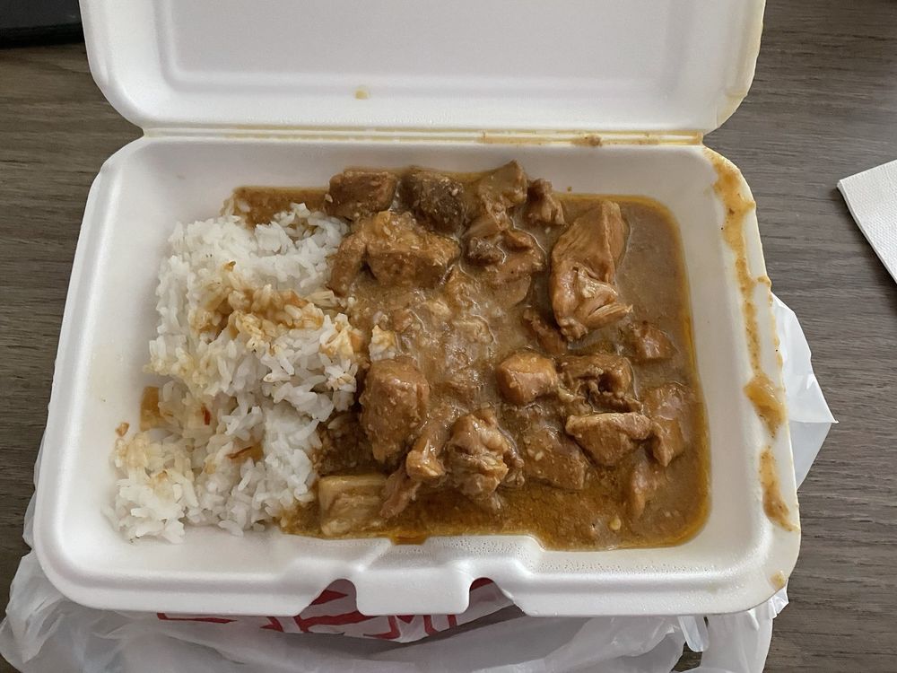 Food from Himalayan Curry Cafe