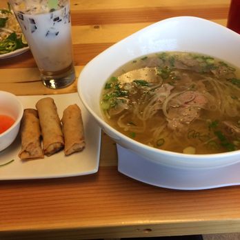 Wat da Pho - Size comparison...this bowl is HUGE!! - Vietnamese Near Me - Beavercreek, Ohio Wat da Pho - Size comparison...this bowl is HUGE!! - Vietnamese Near Me - Beavercreek, Ohio