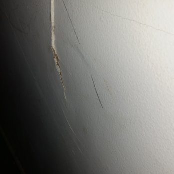 Helping Hands Philly - Damage caused by Helping Hands Movers - Movers Near Me - Philadelphia, Pennsylvania