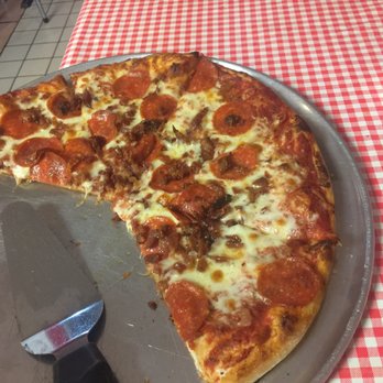 Pizzaworks - Pizza Near Me - Big Pine Key, Florida