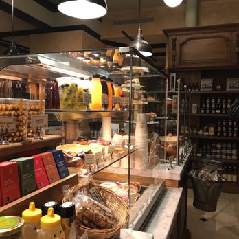 Le Pain Quotidien - Display - Breakfast & Brunch Near Me - Paris, 75 Le Pain Quotidien - Display - Breakfast & Brunch Near Me - Paris, 75