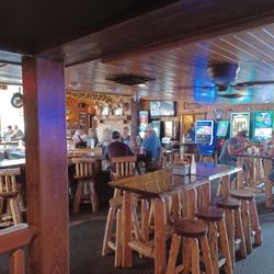 Edge-O-Dells Bar and Restaurant - Bar area