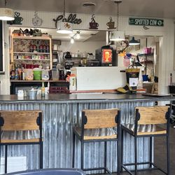 Homemade Cafe - Counter