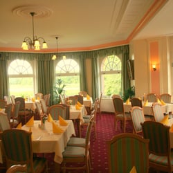 Gutshausstube - Restaurant Seeblick Gutshaus Federow Frühstück mit Seeblick am Mueritz Nationalpark Mecklenburger Seenplatte