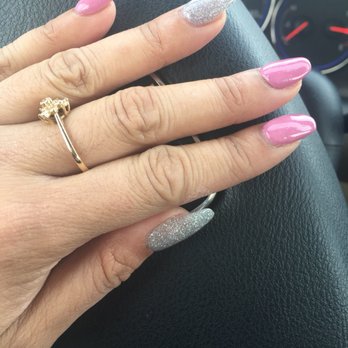 La Vie Nails - My left hands nails finally look great thanks to the great customer service provided by O! - Nail Salons Near Me - Northbrook, Illinois