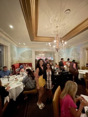 Restaurant R'evolution by null