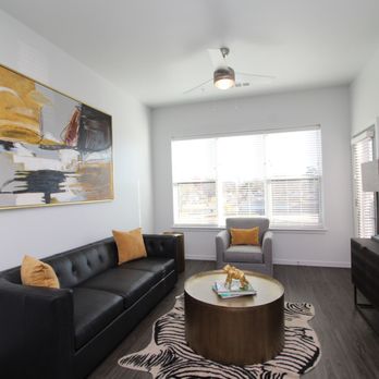 Brio Apartments - A1 Layout - Living Room - Apartments Near Me - Broken Arrow, Oklahoma