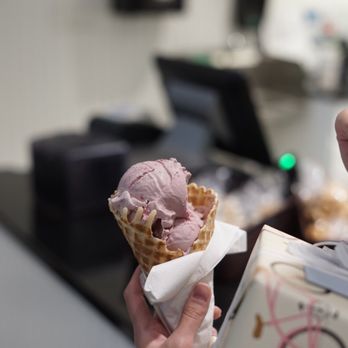 Arethusa Farm - Ice Cream & Frozen Yogurt Near Me - New Haven, Connecticut Arethusa Farm - Ice Cream & Frozen Yogurt Near Me - New Haven, Connecticut