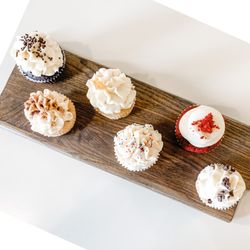 Sugar Bee Sweets Bakery - We have an assortment of cupcake flavors in the shop which change weekly, or you can order cupcakes by the dozen online!